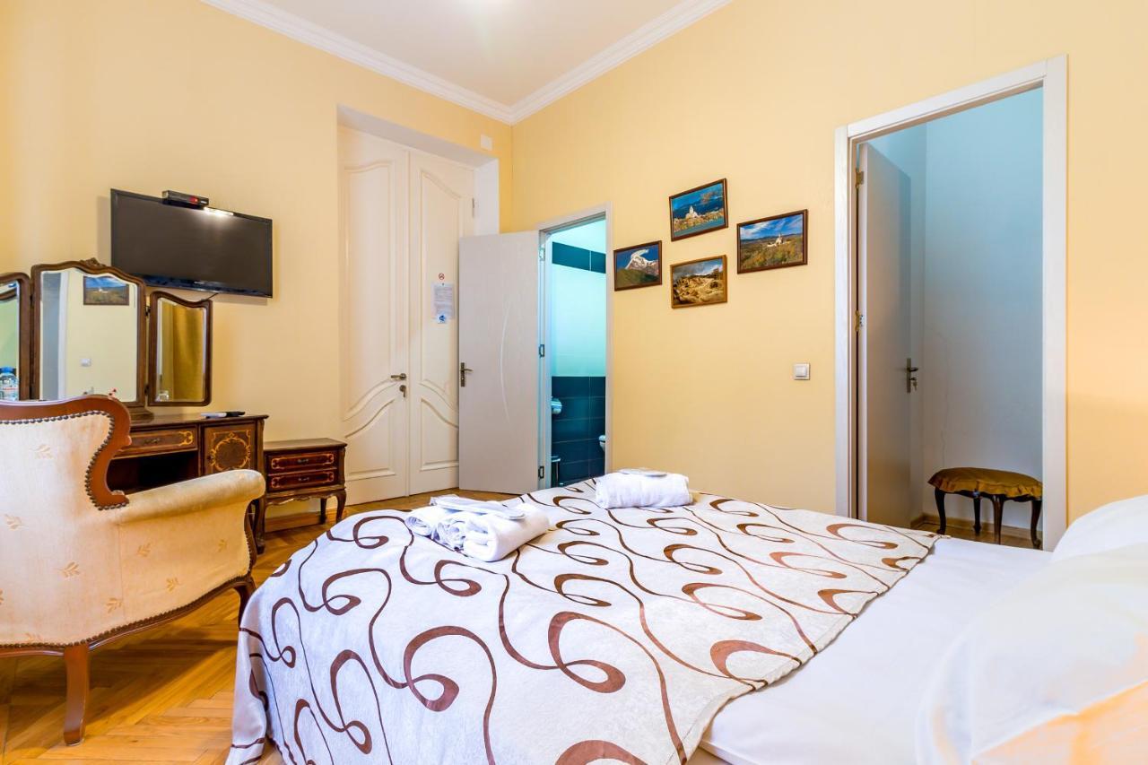 V Park Hotel Tbilisi Zewnętrze zdjęcie