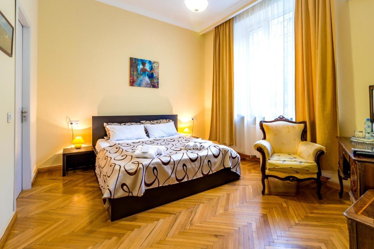 V Park Hotel Tbilisi Zewnętrze zdjęcie