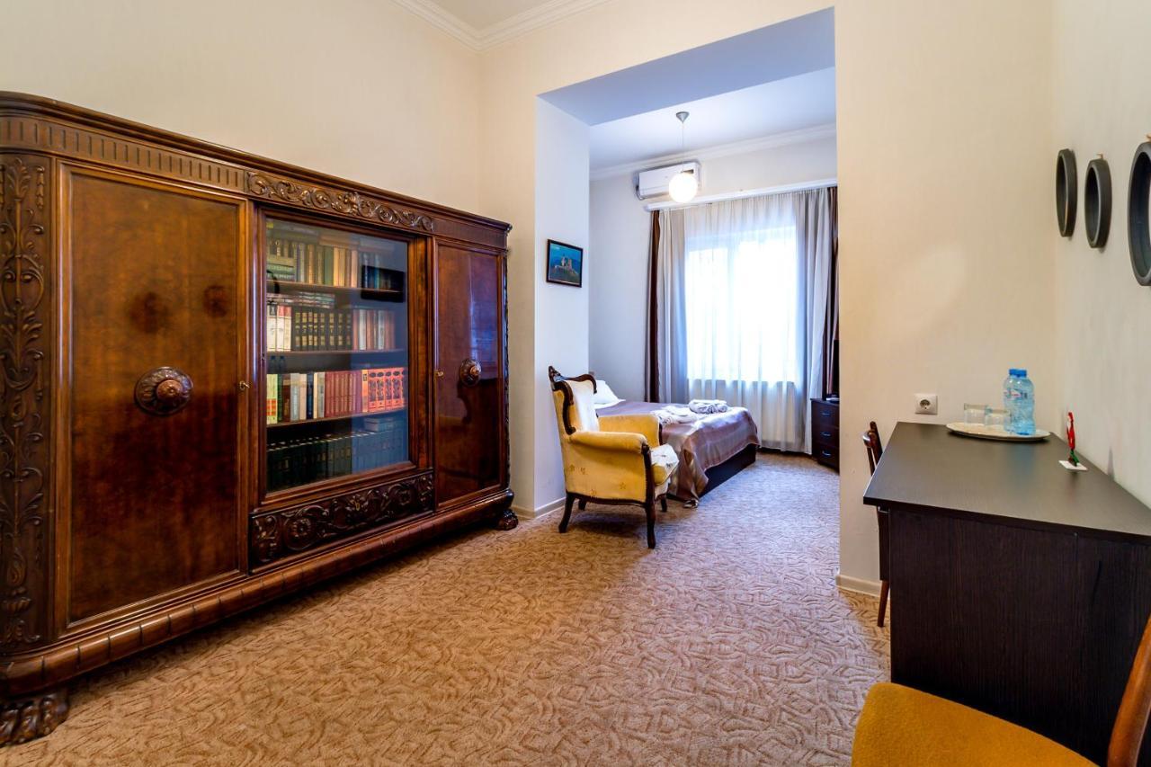 V Park Hotel Tbilisi Zewnętrze zdjęcie
